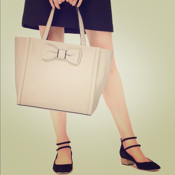 kate spade Handbags - Kate Spade Shoshanna Murray Street